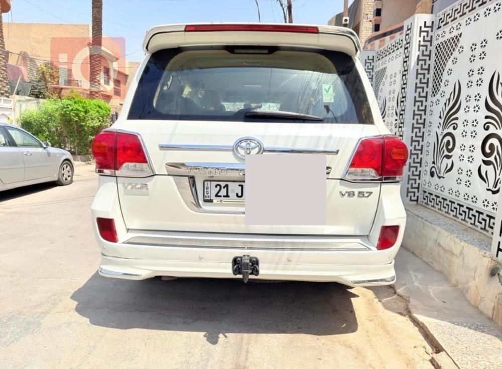 تويوتا لاندكروزر